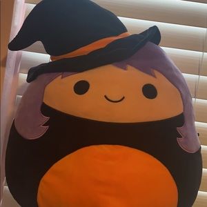 16in madeline squishmallow! Good condition (sat in shelf)but  no tag attached.